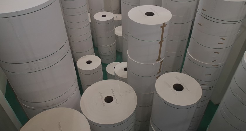 哪些行業(yè)使用牛皮紙？牛皮紙的生產技術有哪些流程？